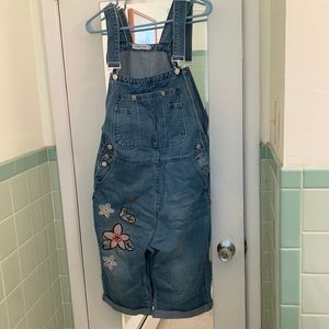 NEW Jean overalls with knee length shorts & embroidered flowers